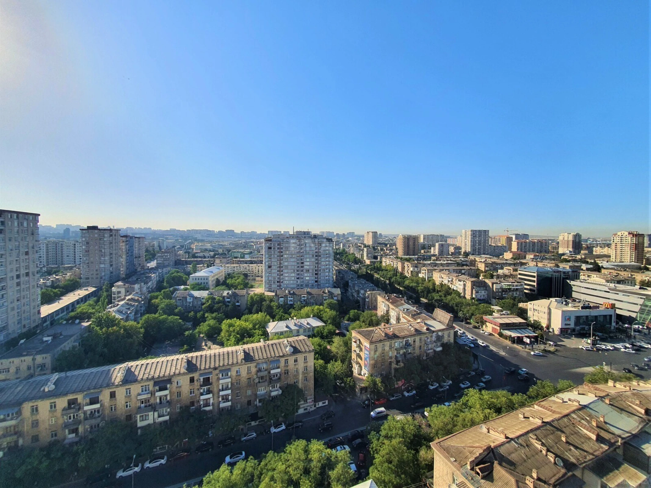 Satılır 3 otaqlı mənzil 134 m²