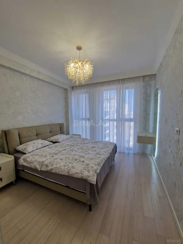 Kirayə verilir 4 otaqlı mənzil 170 m²