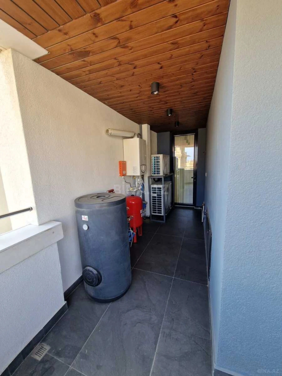 Kirayə verilir 4 otaqlı mənzil 170 m²