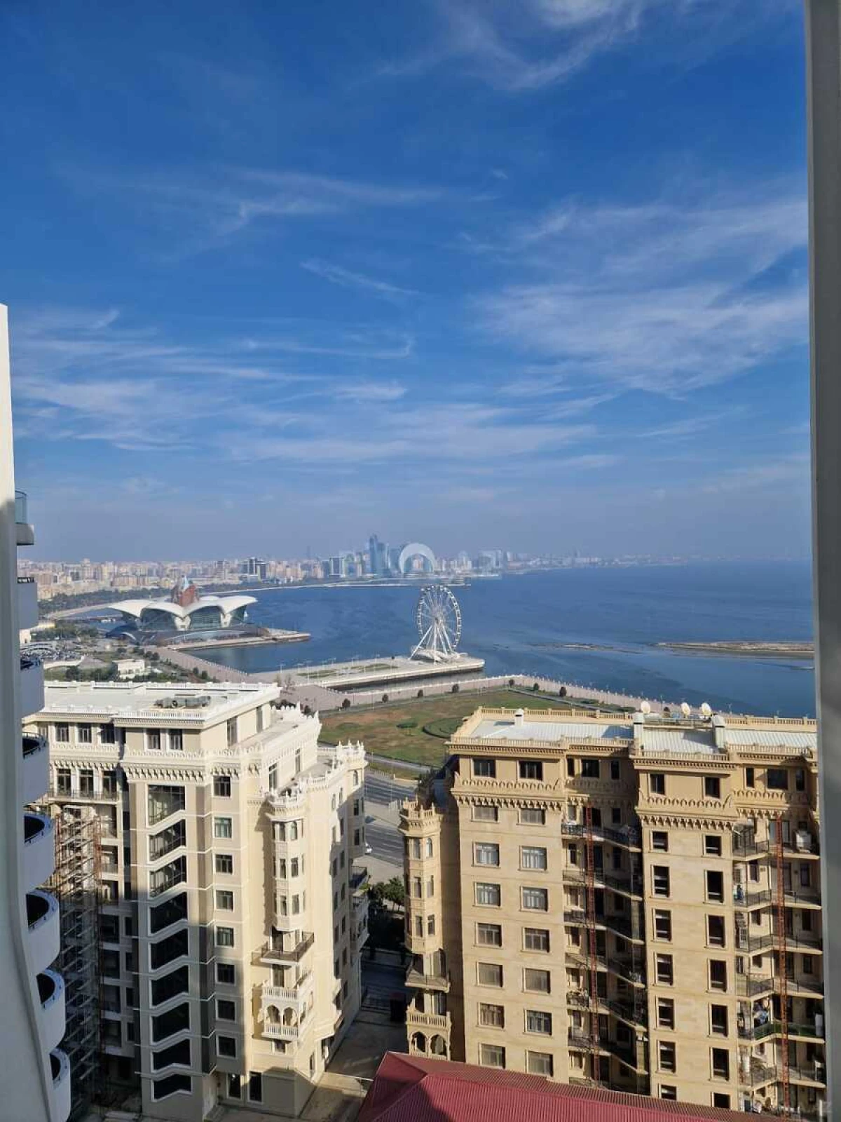 Kirayə verilir 4 otaqlı mənzil 170 m²