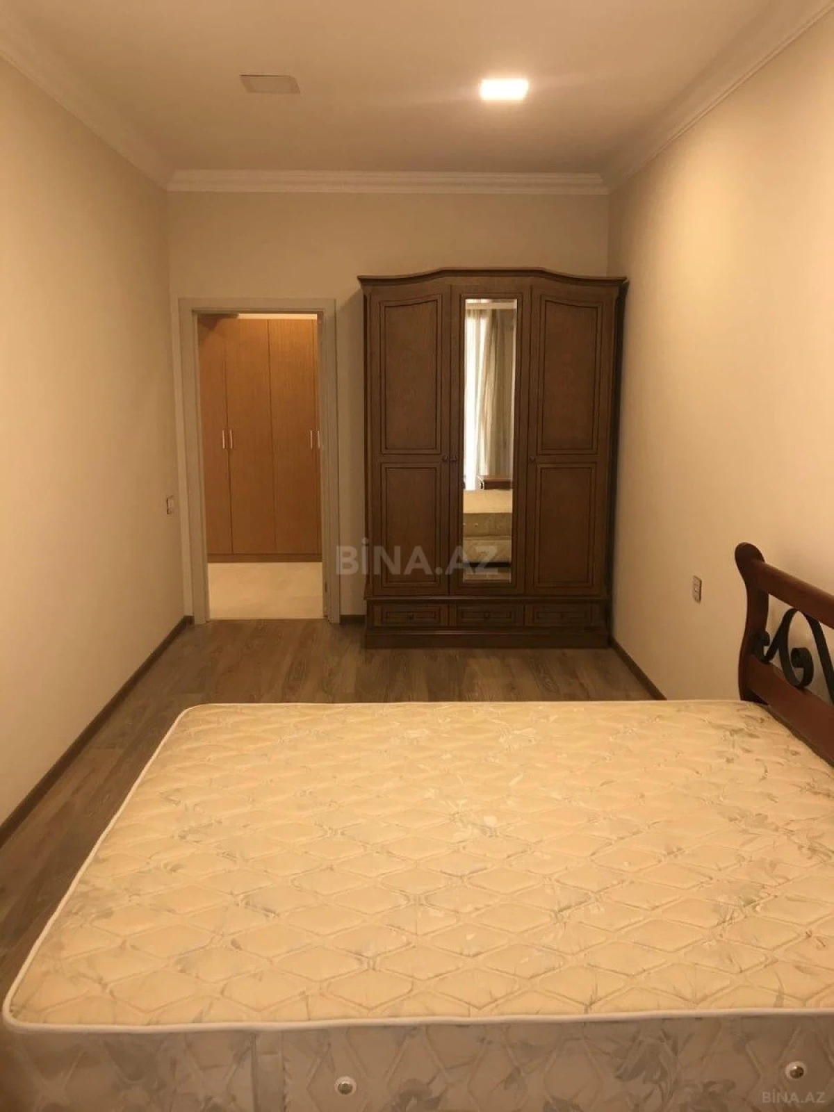 Kirayə verilir 2 otaqlı mənzil 78 m²