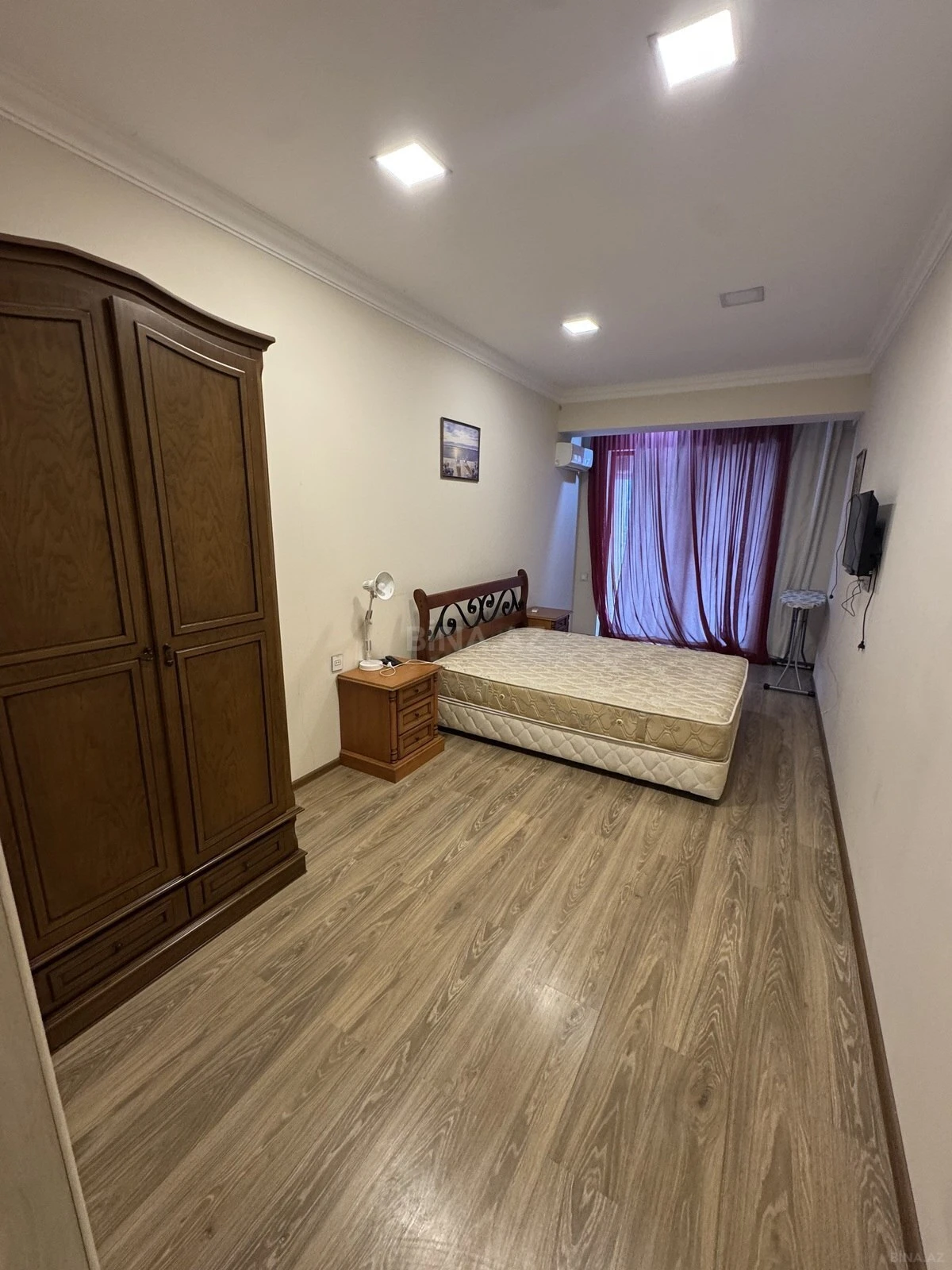 Kirayə verilir 2 otaqlı mənzil 78 m²