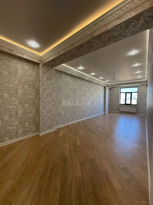 Satılır 3 otaqlı mənzil 152 m²