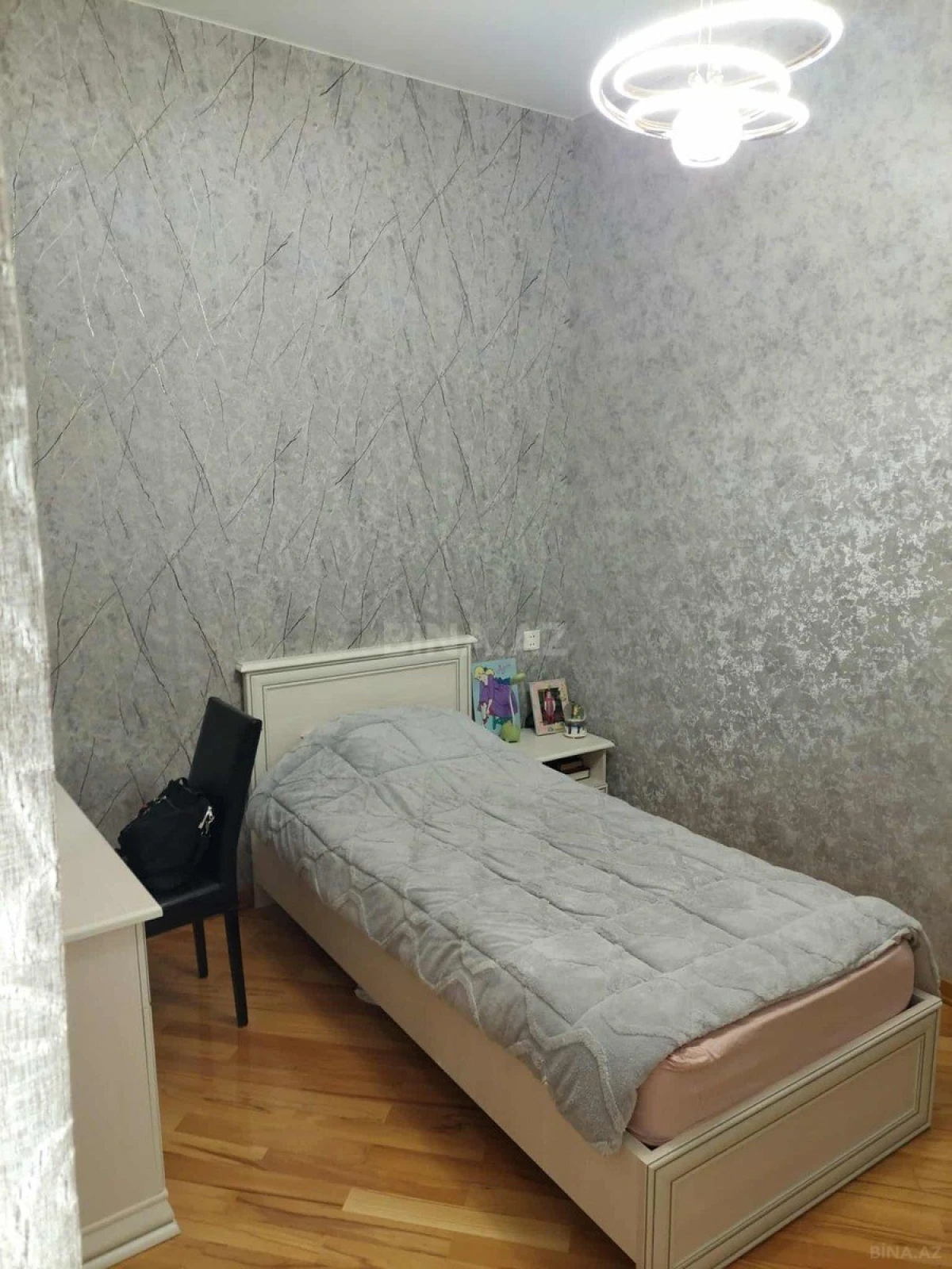 Satılır 3 otaqlı mənzil 117 m²