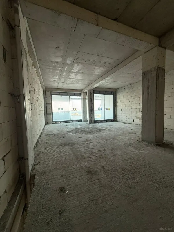 Satılır 4 otaqlı mənzil 262.7 m²