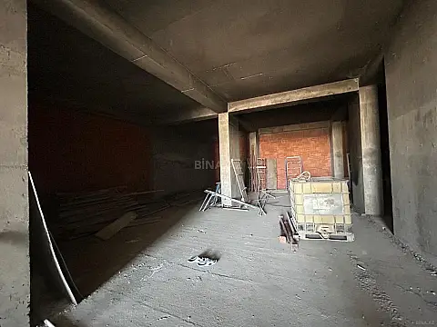 Satılır obyekt 410 m²