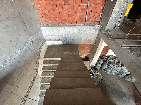 Satılır obyekt 410 m²