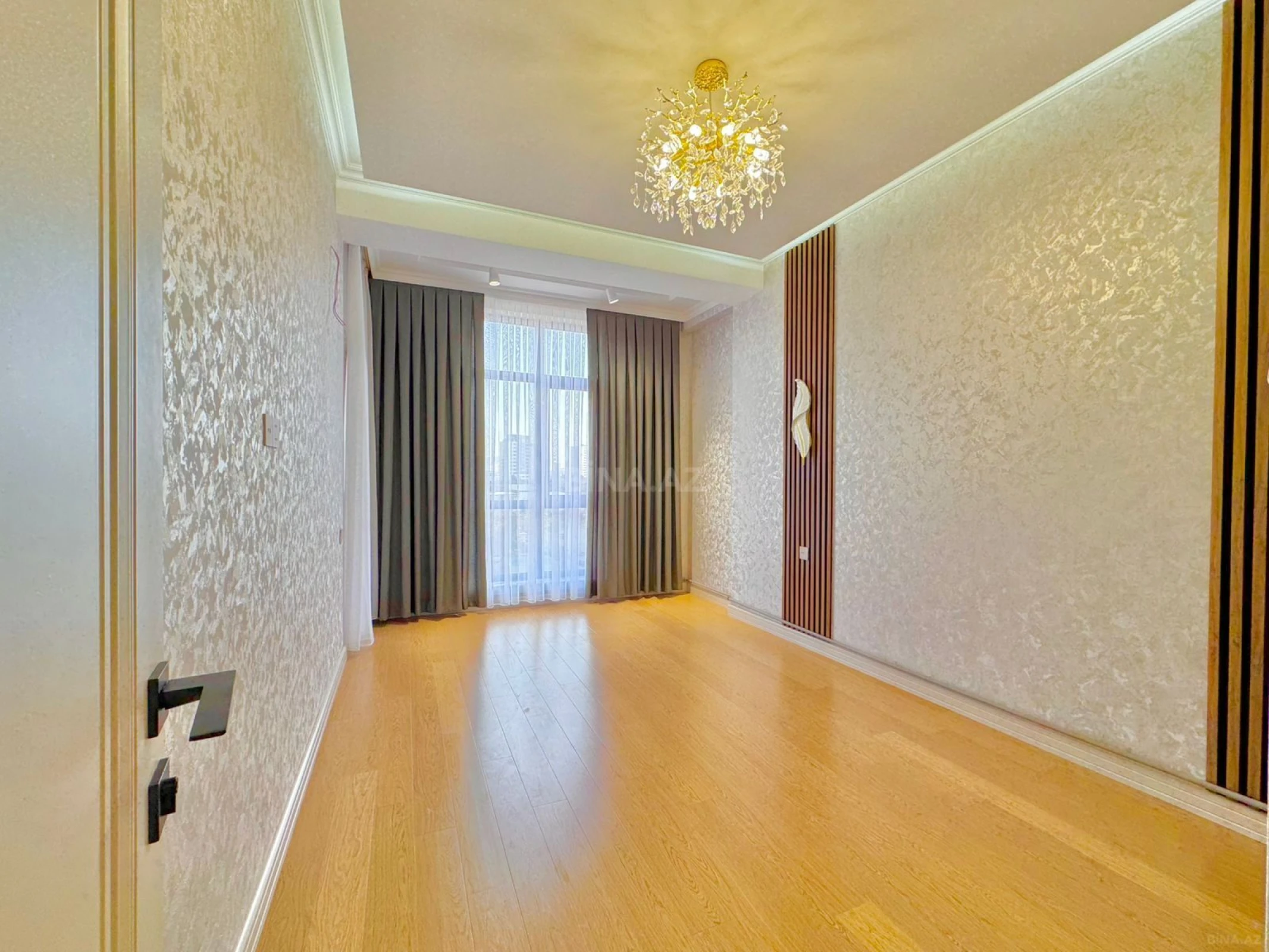 Satılır 3 otaqlı mənzil 77 m²