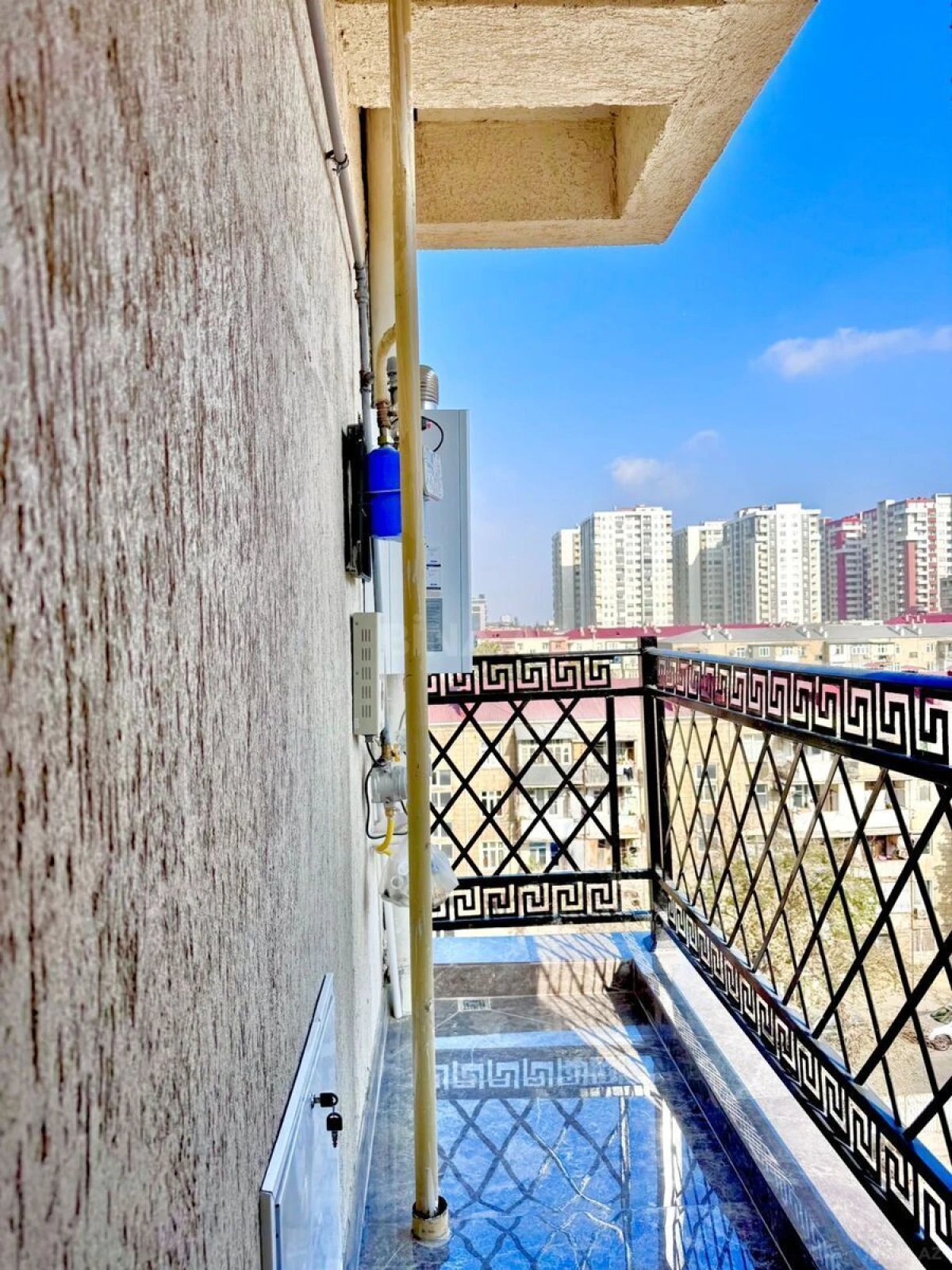 Satılır 3 otaqlı mənzil 77 m²