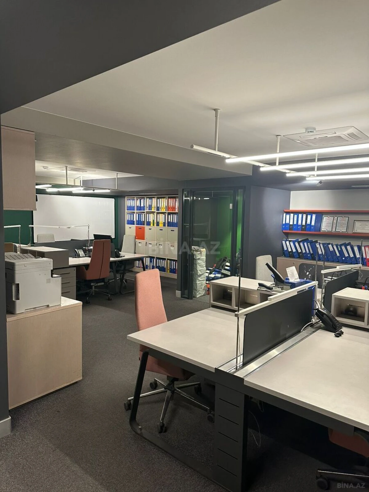 Satılır 4 otaqlı ofis 268 m²