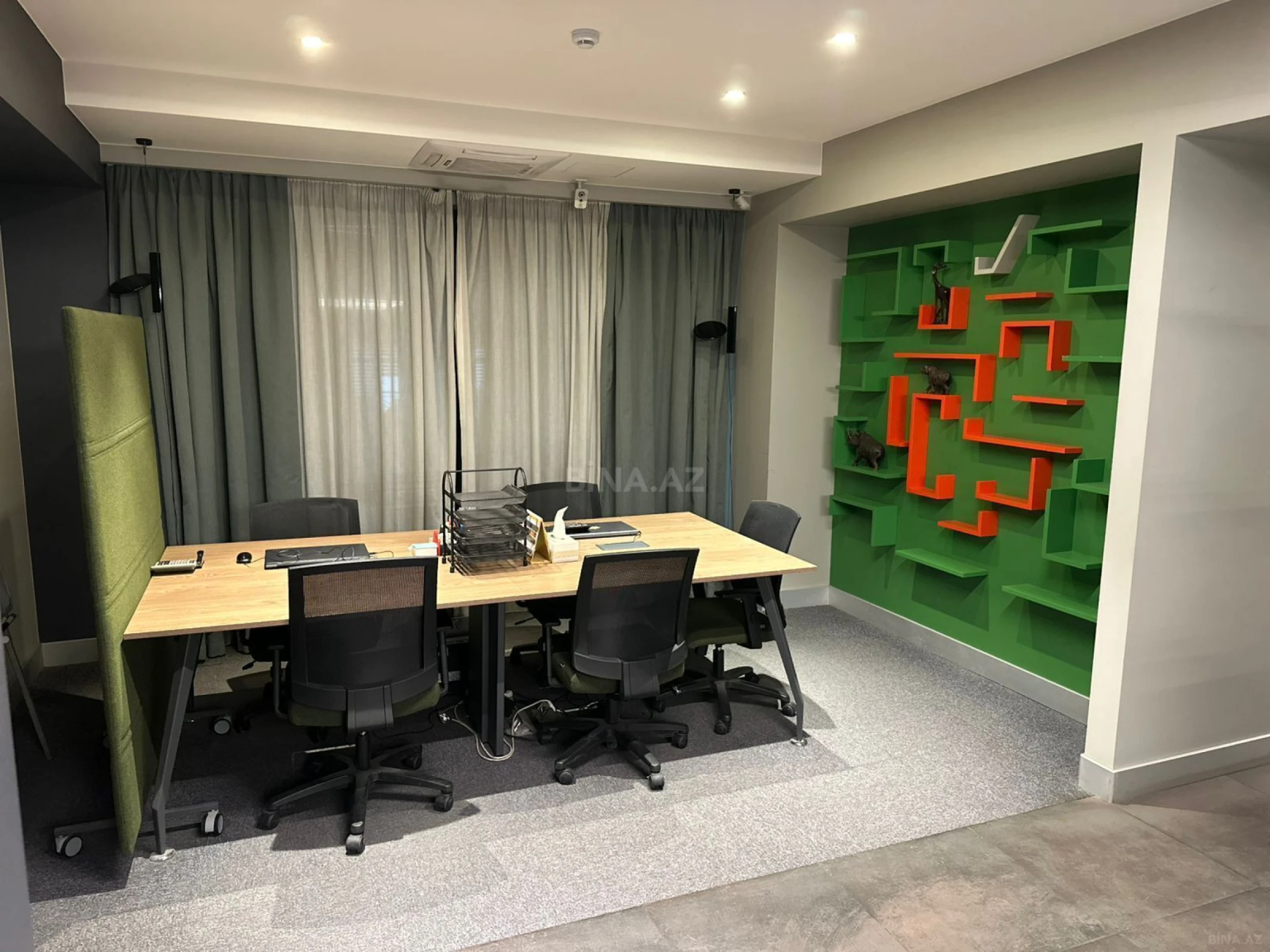 Satılır 4 otaqlı ofis 268 m²