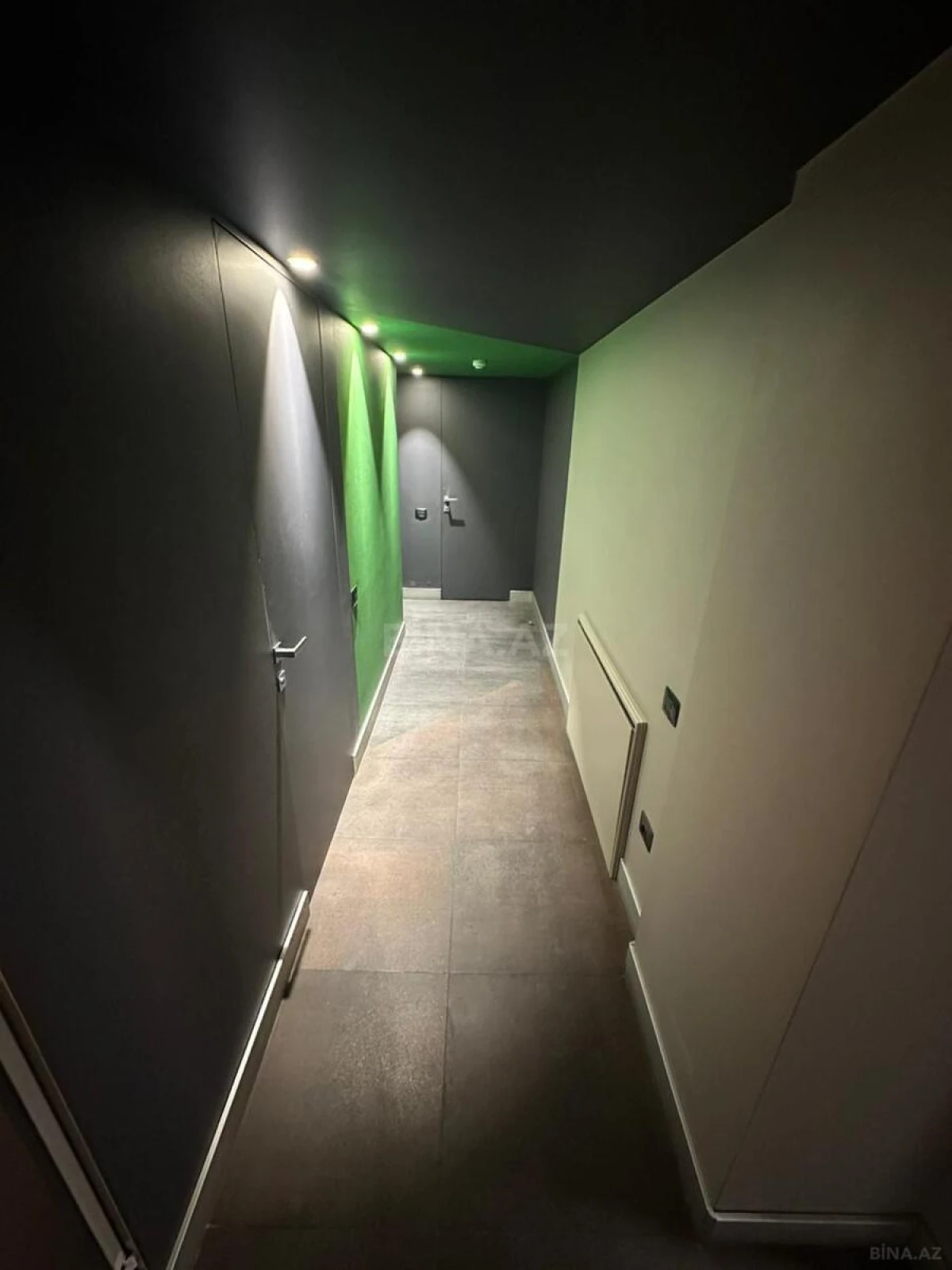 Satılır 4 otaqlı ofis 268 m²