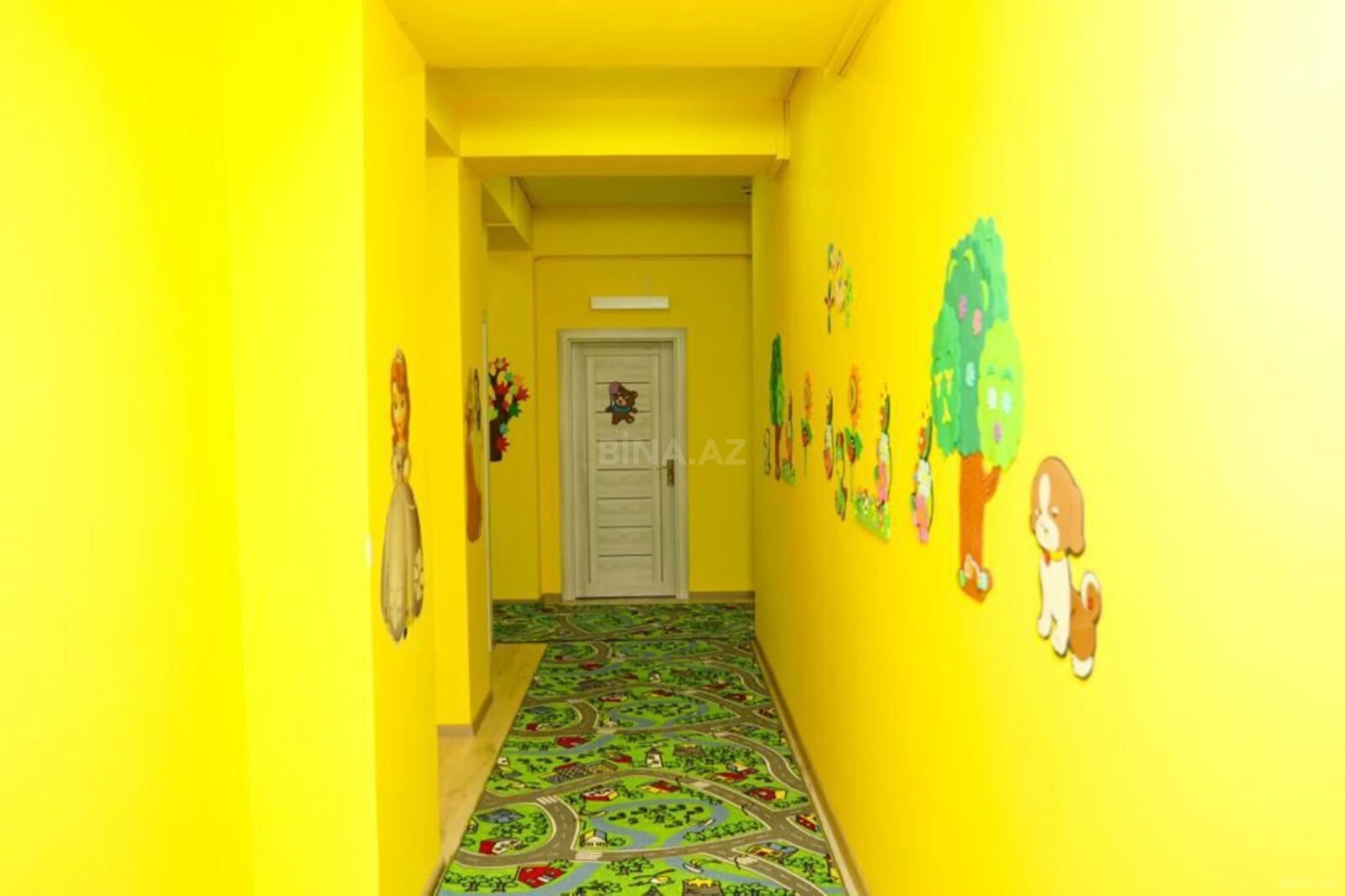 Satılır obyekt 425 m²