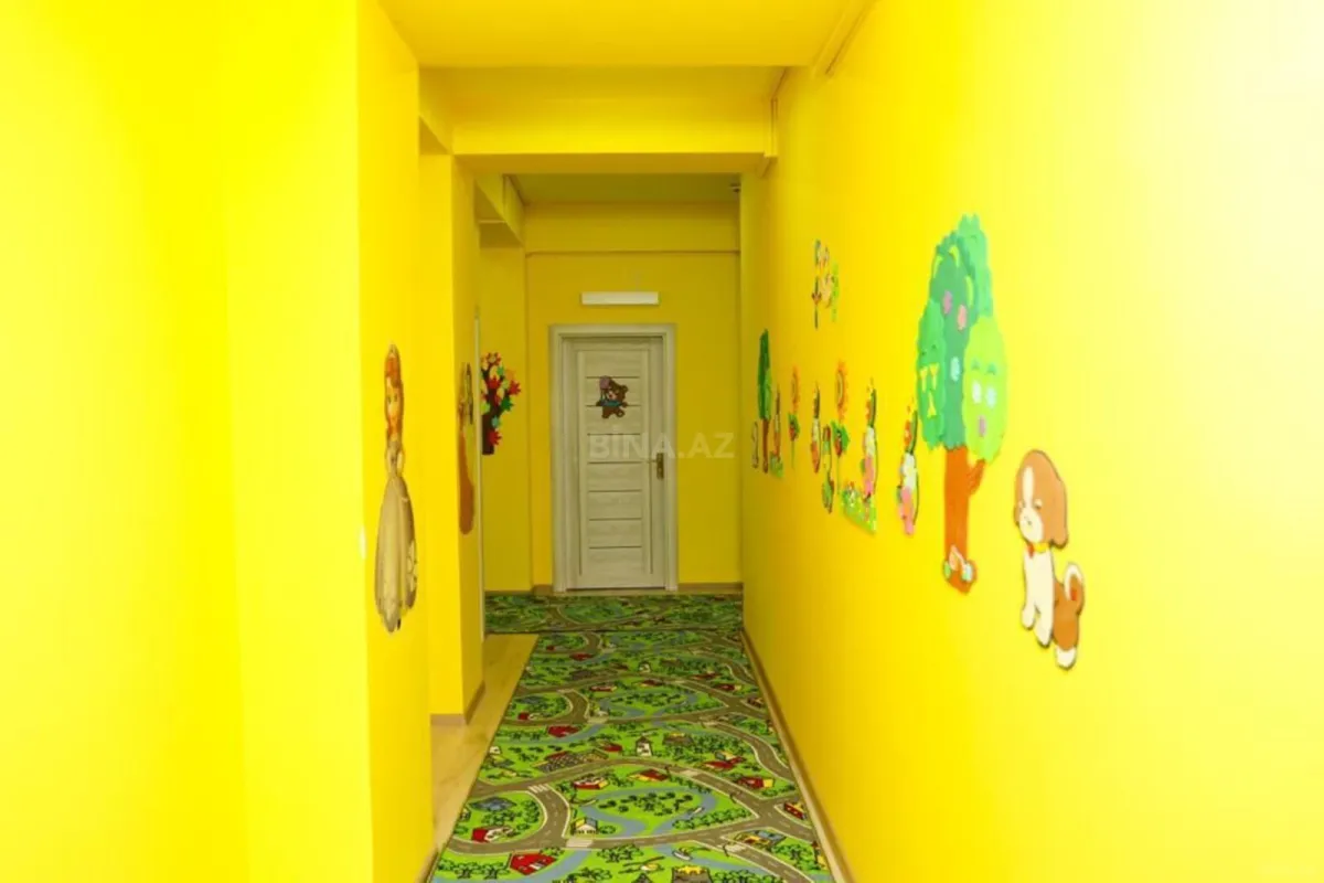 Satılır obyekt 425 m²