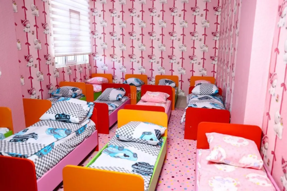 Satılır obyekt 425 m²