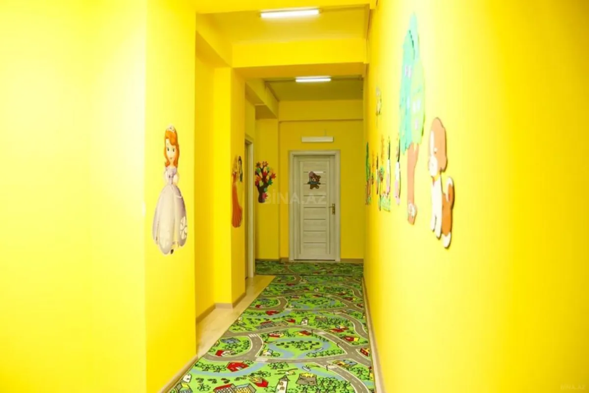 Satılır obyekt 425 m²