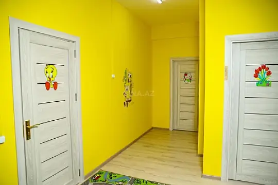 Satılır obyekt 425 m²