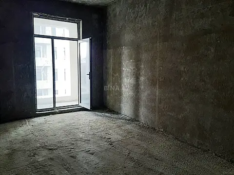 Satılır 4 otaqlı mənzil 172 m²