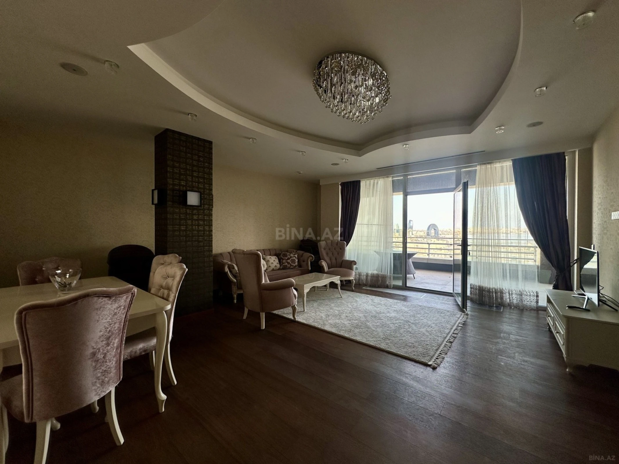 Satılır 3 otaqlı mənzil 143 m²