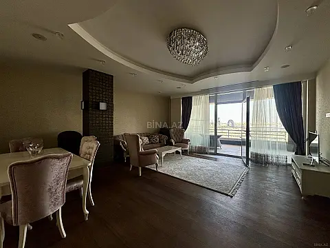 Satılır 3 otaqlı mənzil 143 m²