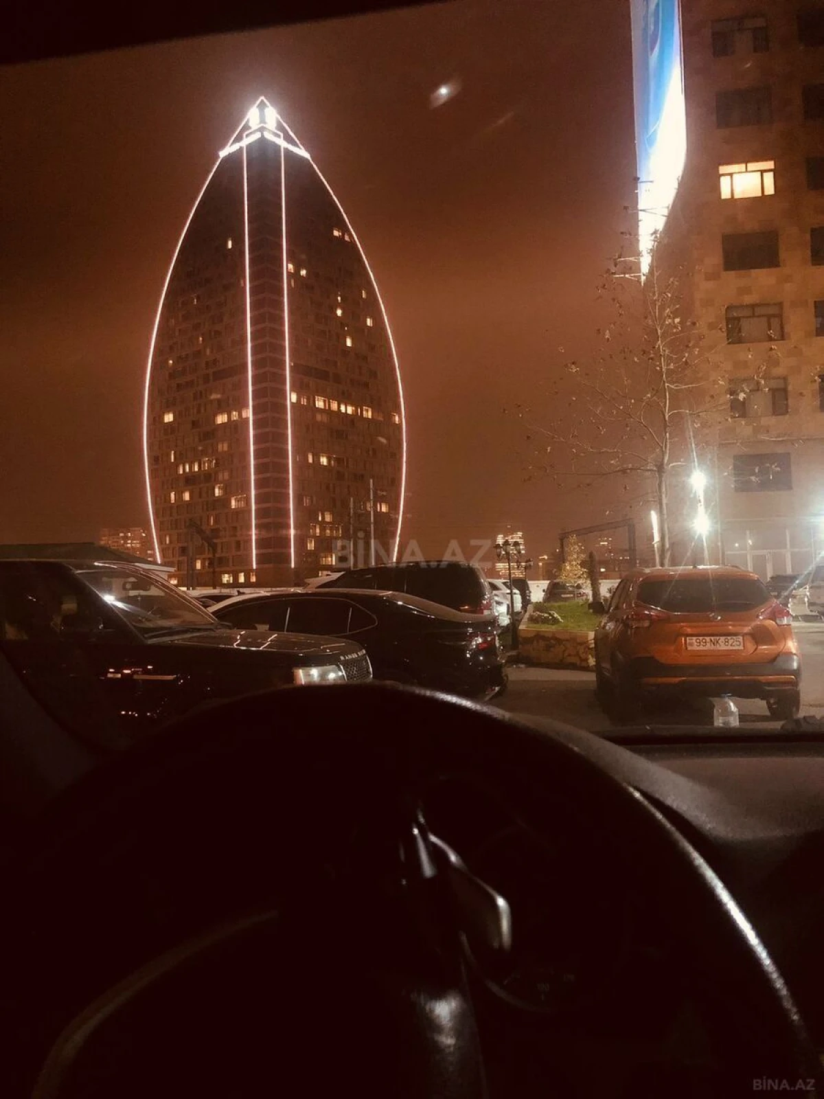 Satılır 2 otaqlı mənzil 64 m²