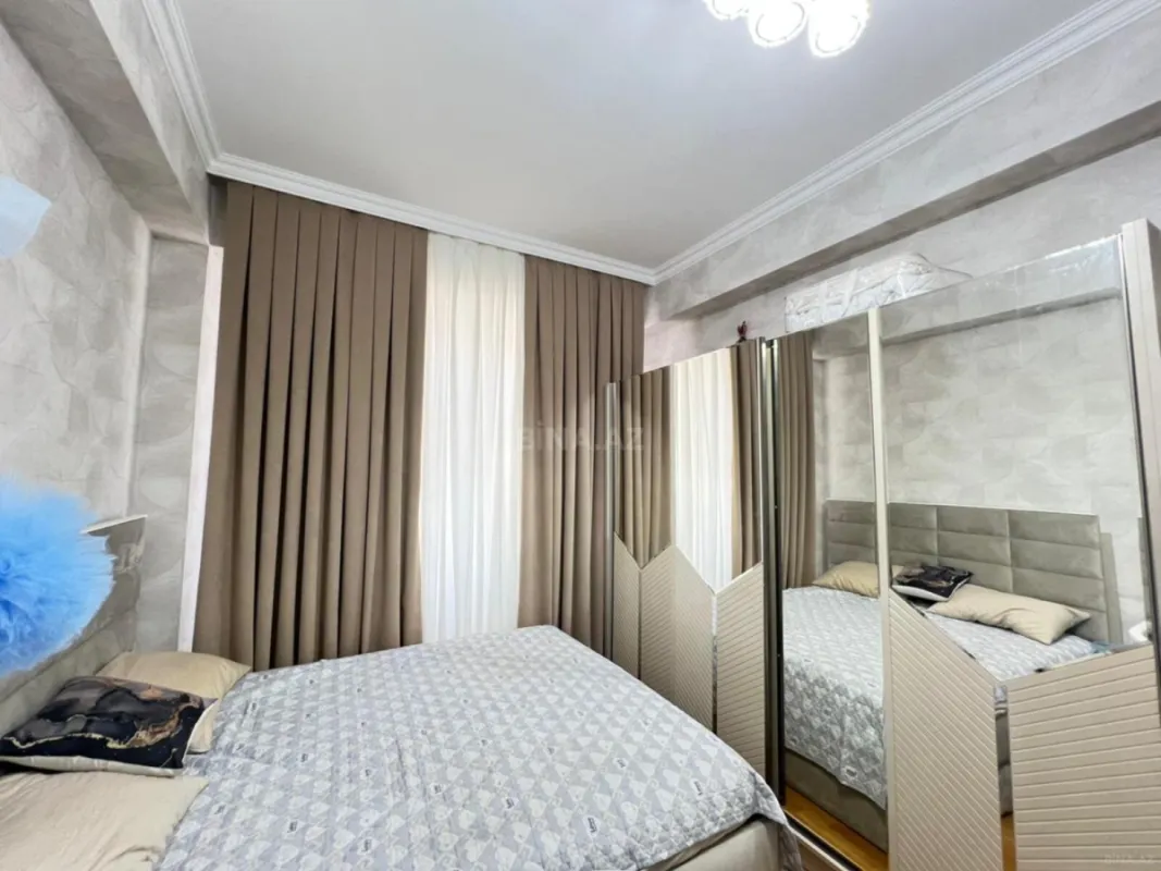 Satılır 2 otaqlı mənzil 68 m²
