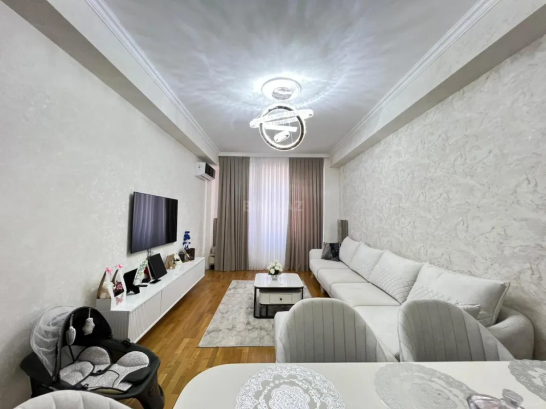 Satılır 2 otaqlı mənzil 68 m²