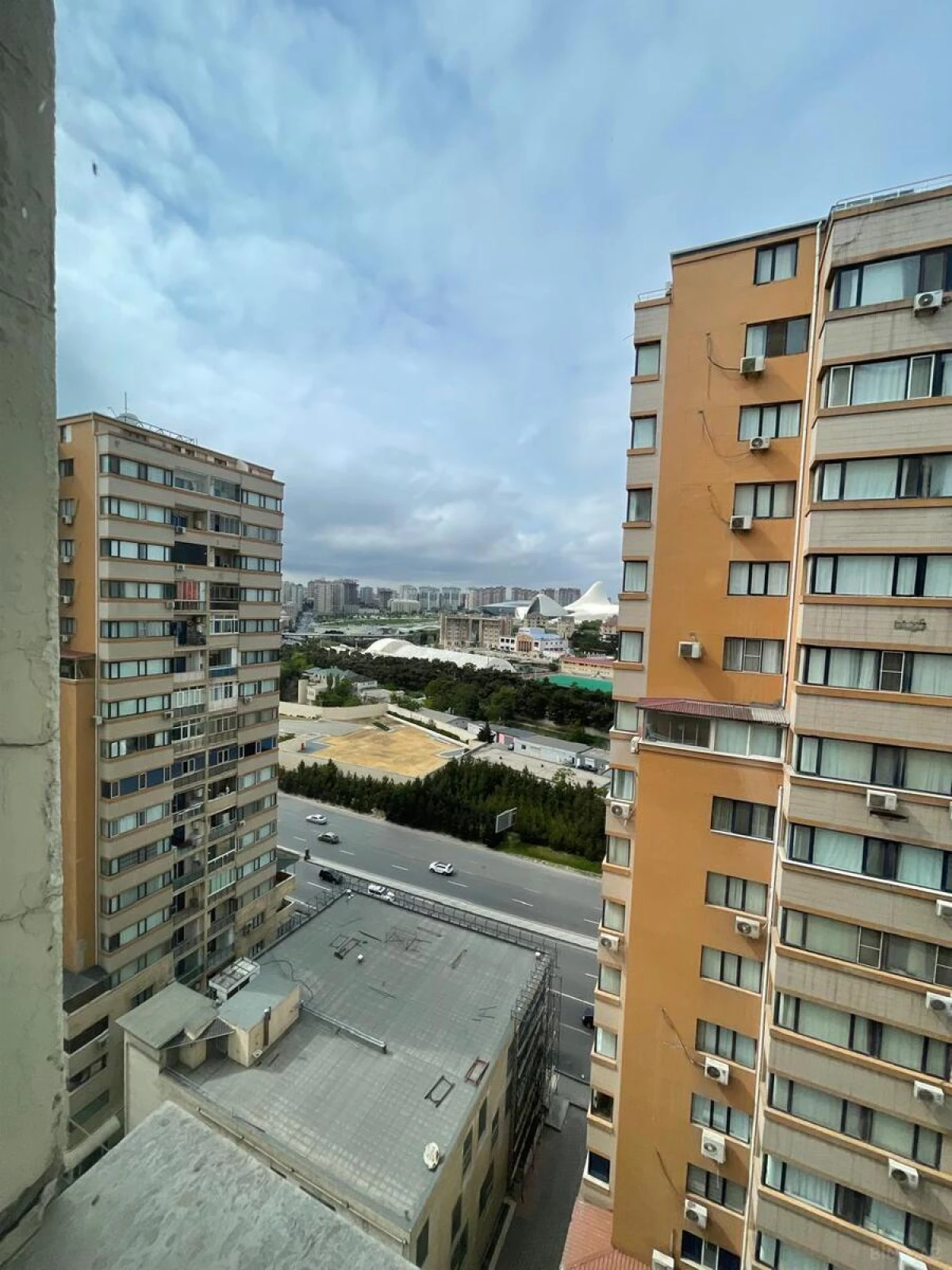 Kirayə verilir 3 otaqlı mənzil 130 m²