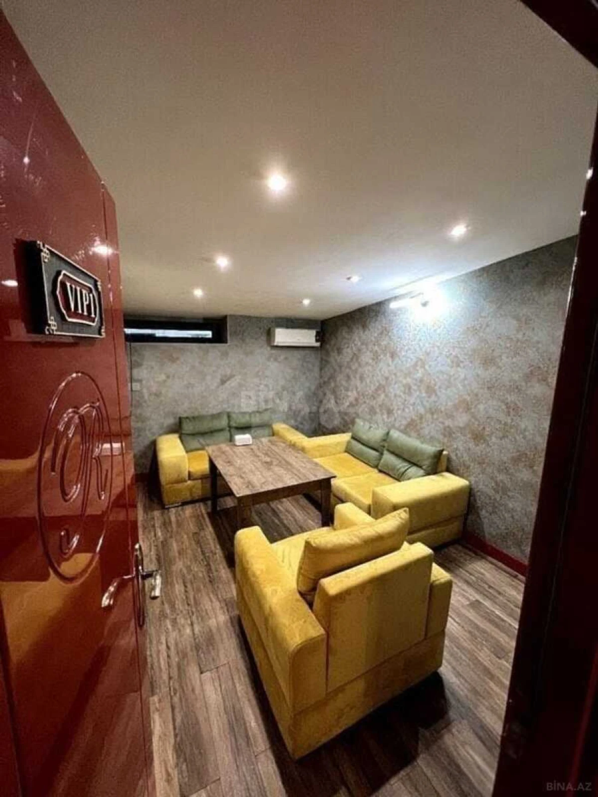 Kirayə verilir obyekt 300 m²