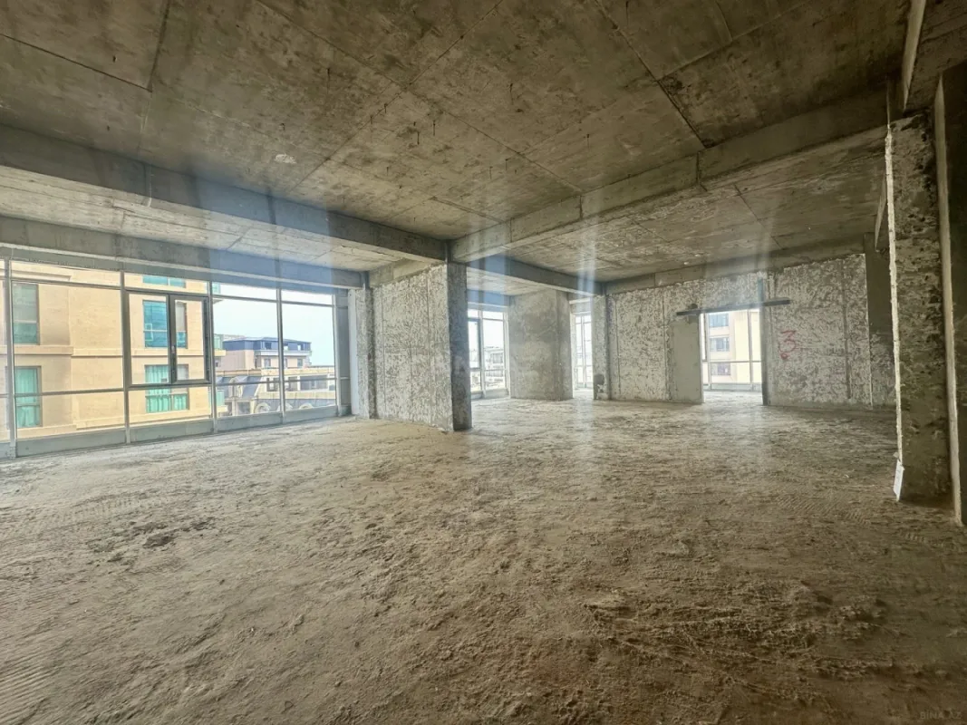 Satılır 4 otaqlı mənzil 359 m²