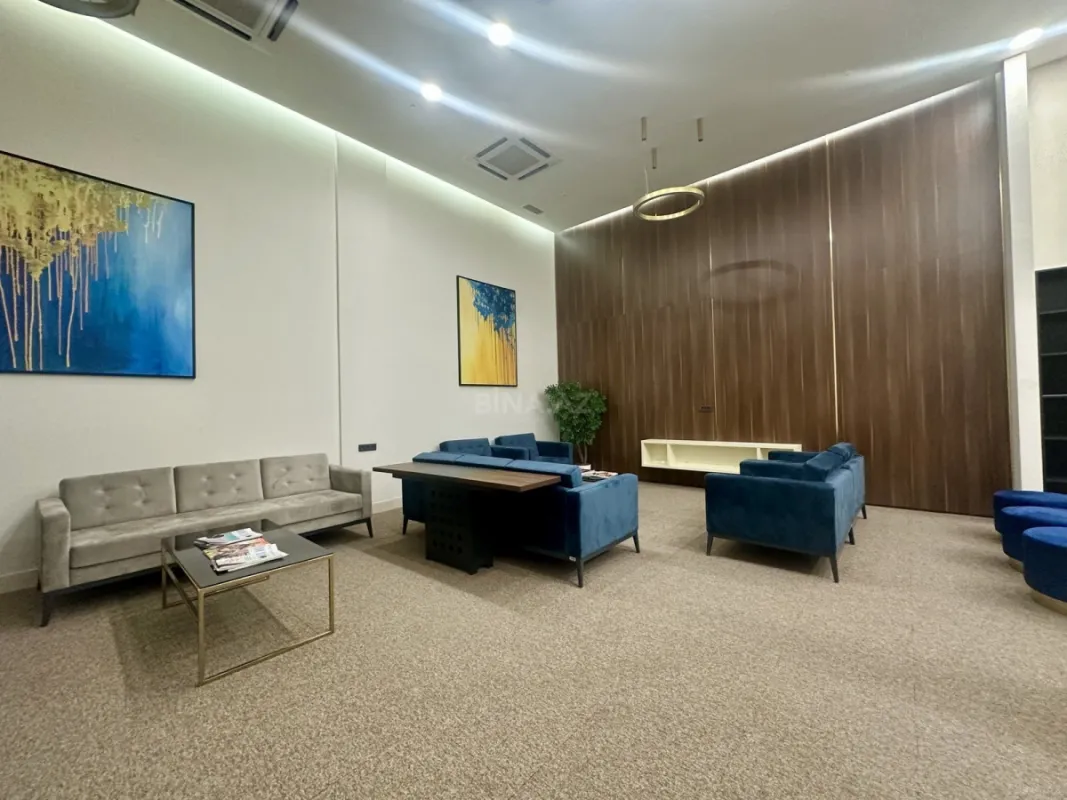 Satılır 4 otaqlı mənzil 359 m²