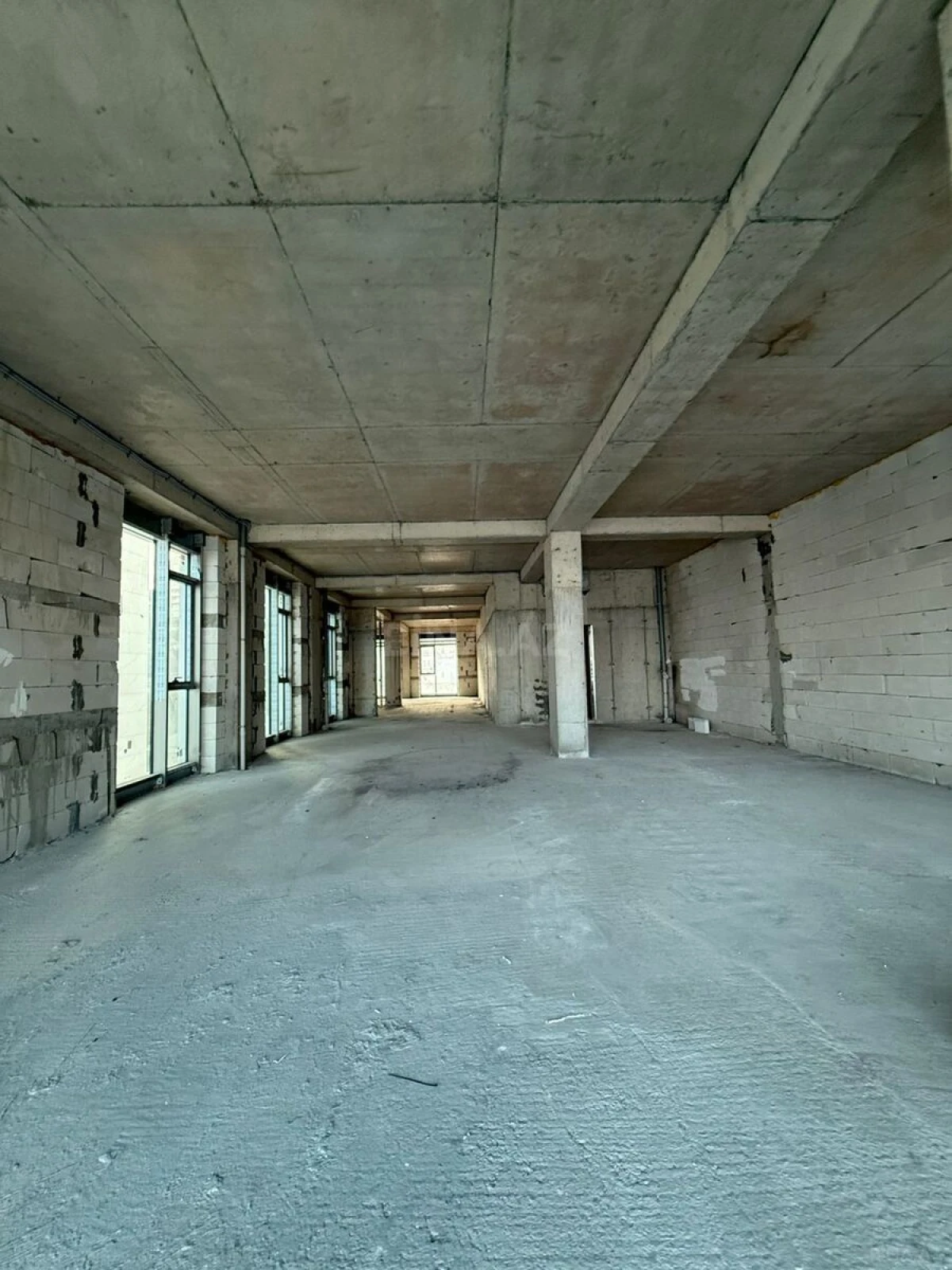 Satılır 4 otaqlı mənzil 238.2 m²