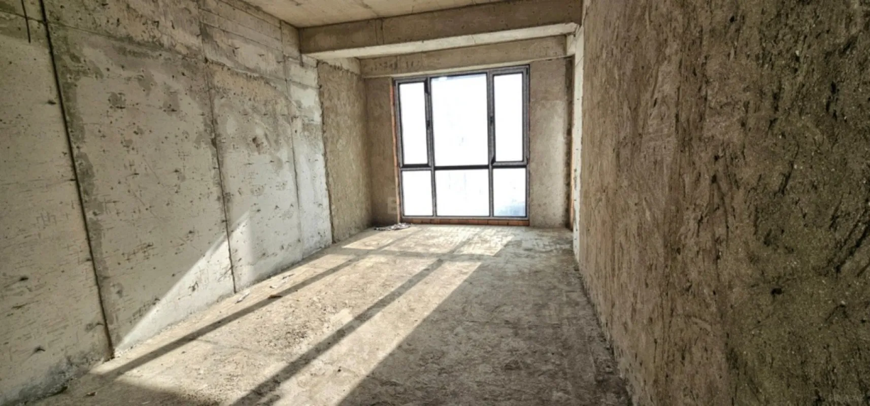 Satılır 5 otaqlı mənzil 262 m²