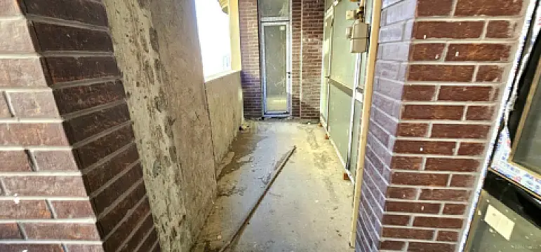 Satılır 5 otaqlı mənzil 262 m²