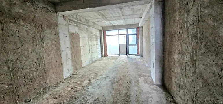 Satılır 5 otaqlı mənzil 262 m²