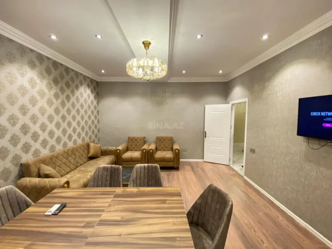 Kirayə verilir 2 otaqlı mənzil 80 m²