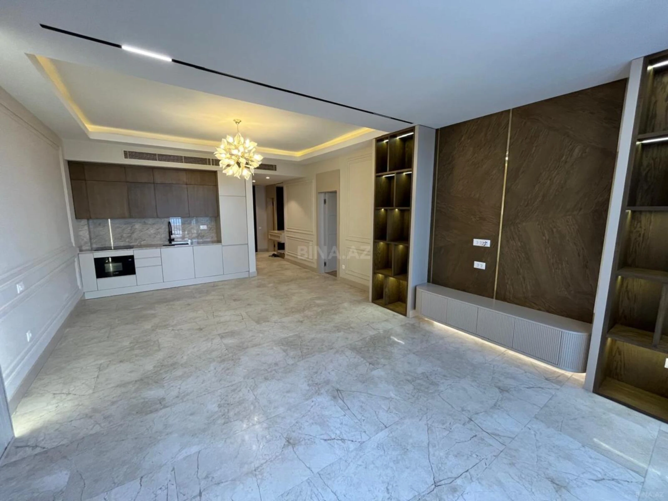 Satılır 2 otaqlı mənzil 117 m²