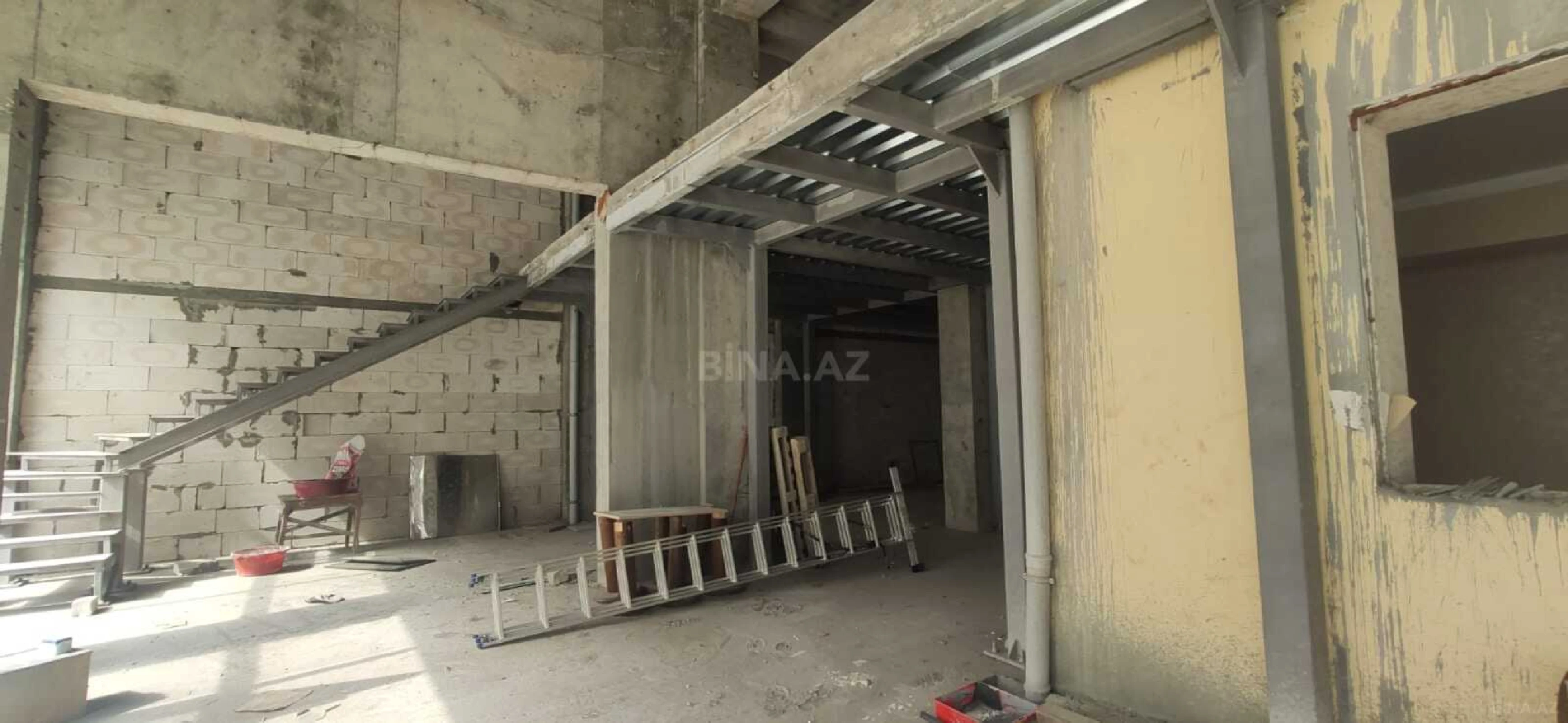 Kirayə verilir obyekt 300 m²