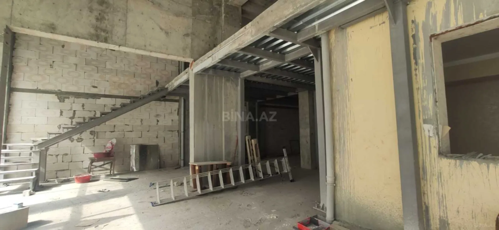 Kirayə verilir obyekt 300 m²