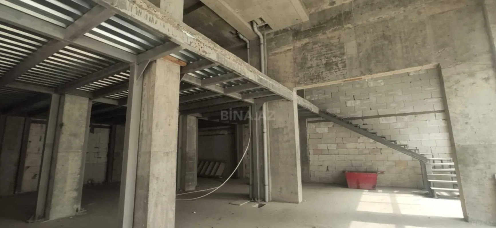 Kirayə verilir obyekt 300 m²