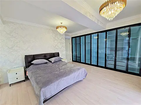 Kirayə verilir 4 otaqlı mənzil 170 m²