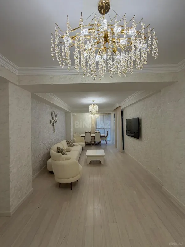 Kirayə verilir 4 otaqlı mənzil 170 m²