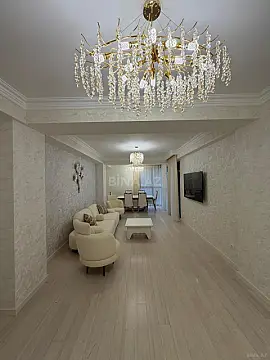 Kirayə verilir 4 otaqlı mənzil 170 m²