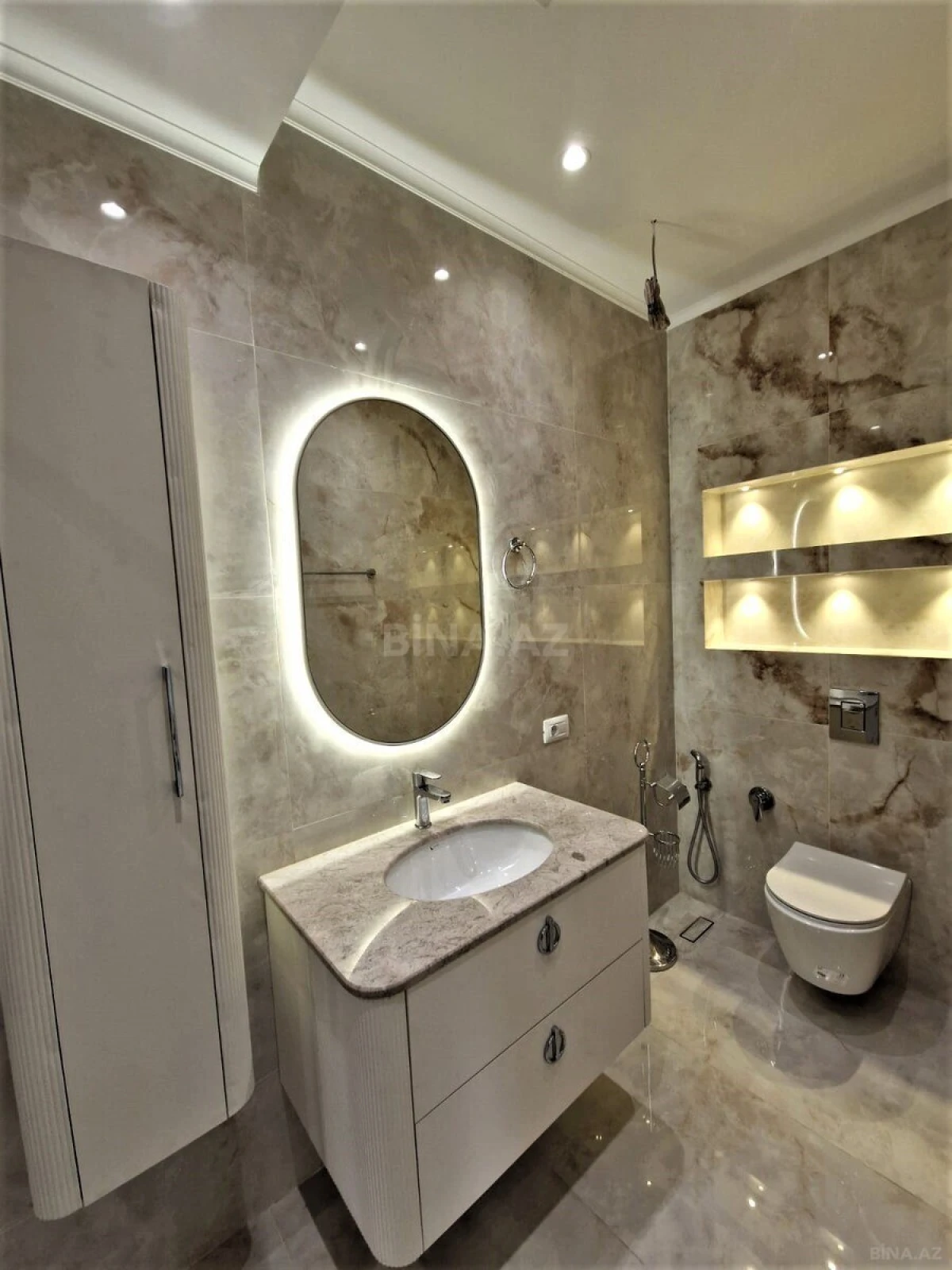 Kirayə verilir 4 otaqlı mənzil 170 m²