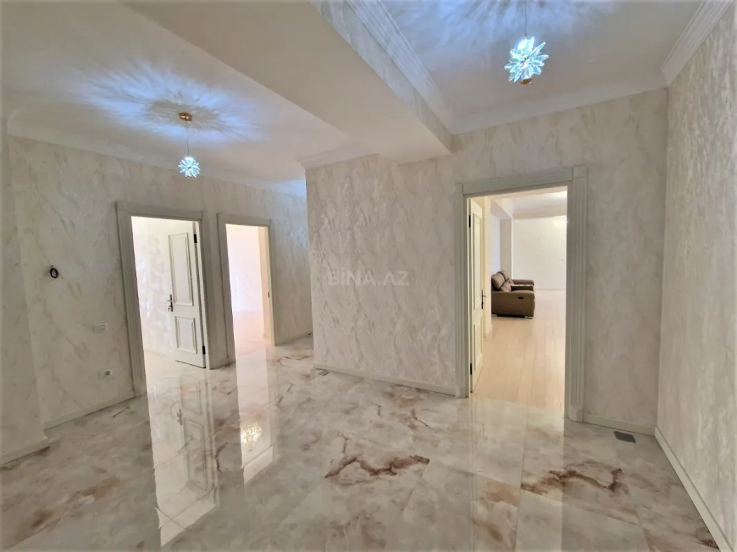 Kirayə verilir 4 otaqlı mənzil 170 m²