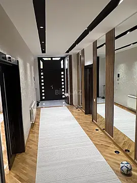 Satılır 10 otaqlı həyət evi 550 m²