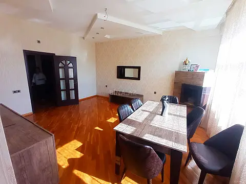 Satılır 3 otaqlı mənzil 95 m²
