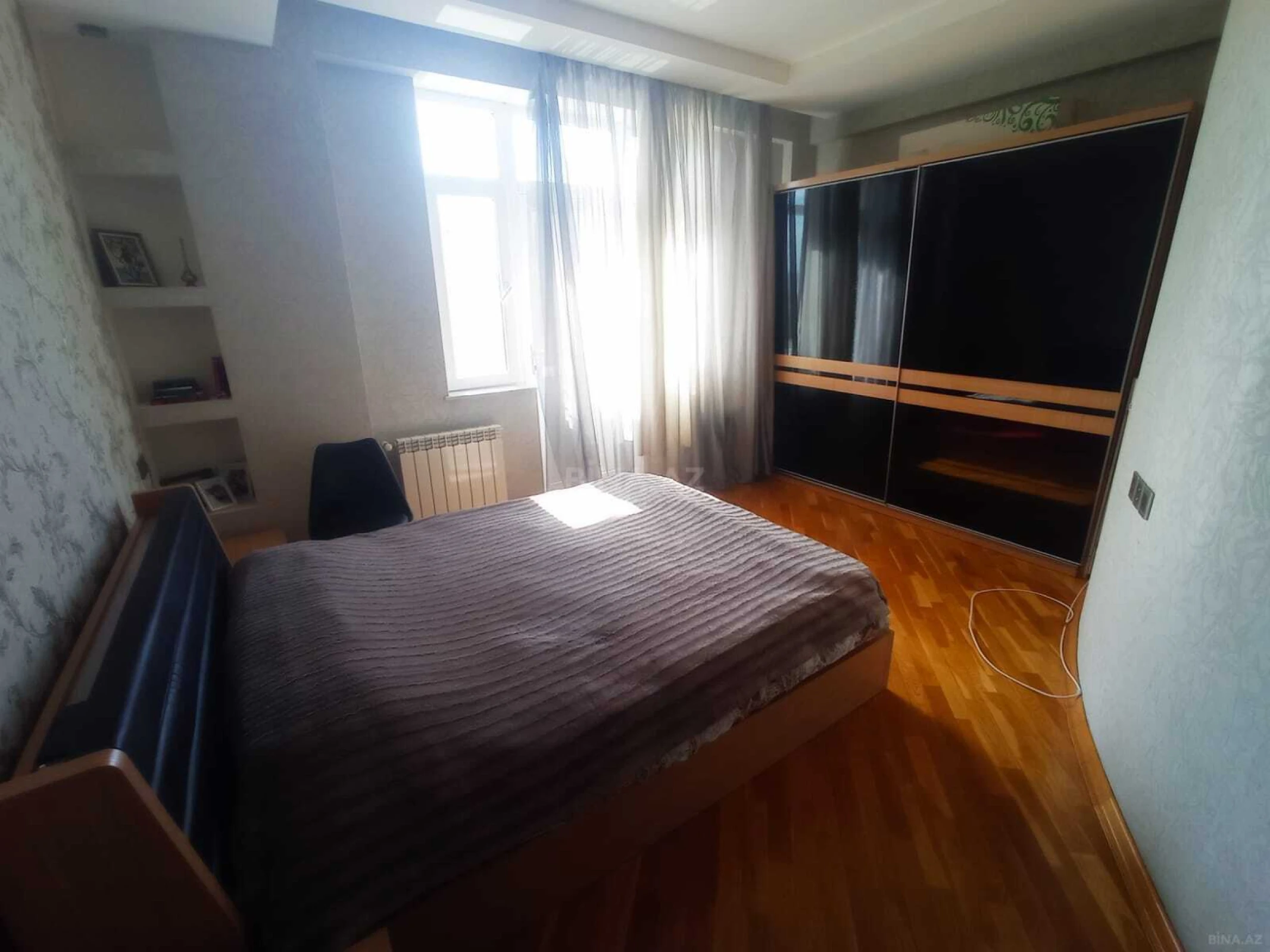 Satılır 3 otaqlı mənzil 95 m²