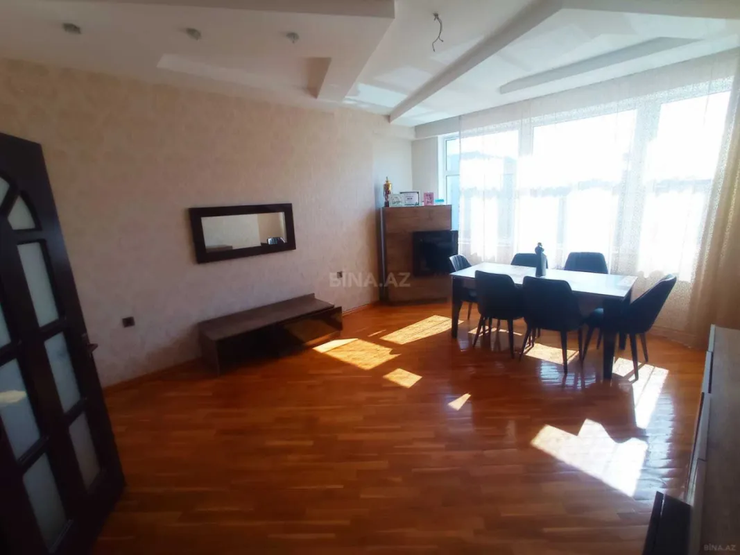 Satılır 3 otaqlı mənzil 95 m²