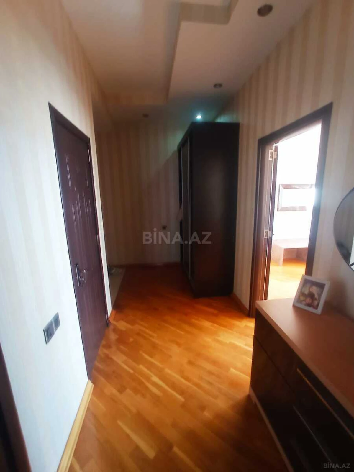 Satılır 3 otaqlı mənzil 95 m²